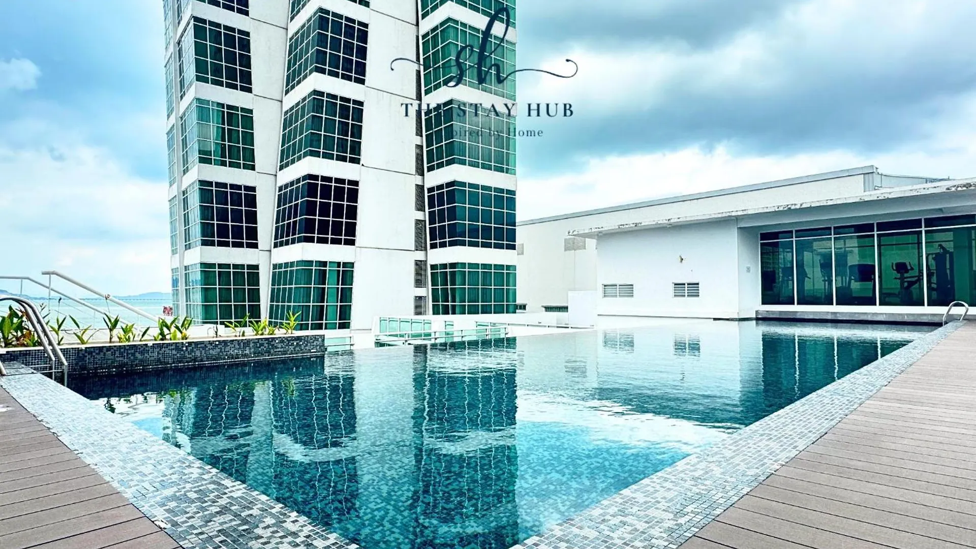 Seaview Maritime Suites, Penang George Town, Karpal Singh Drive-Free Parking By The Stay Hub 0*,
